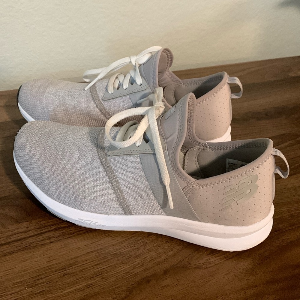 New Balance Women's FuelCore Nergize V1 Sneaker, Size 7, Gray/White